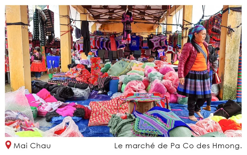 Le marche de Pa Co des Hmong